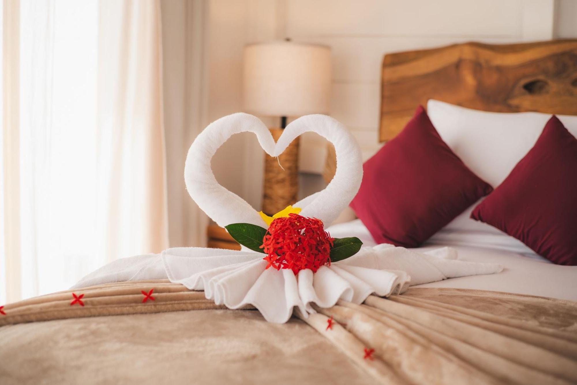 Aruna Resort & Villas 산페드로 외부 사진